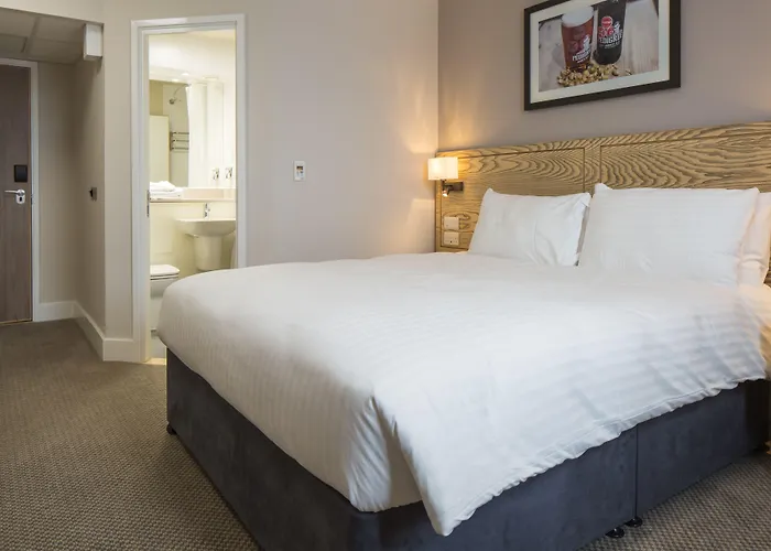 The Raven'S Cliff Lodge By Marston'S Inns